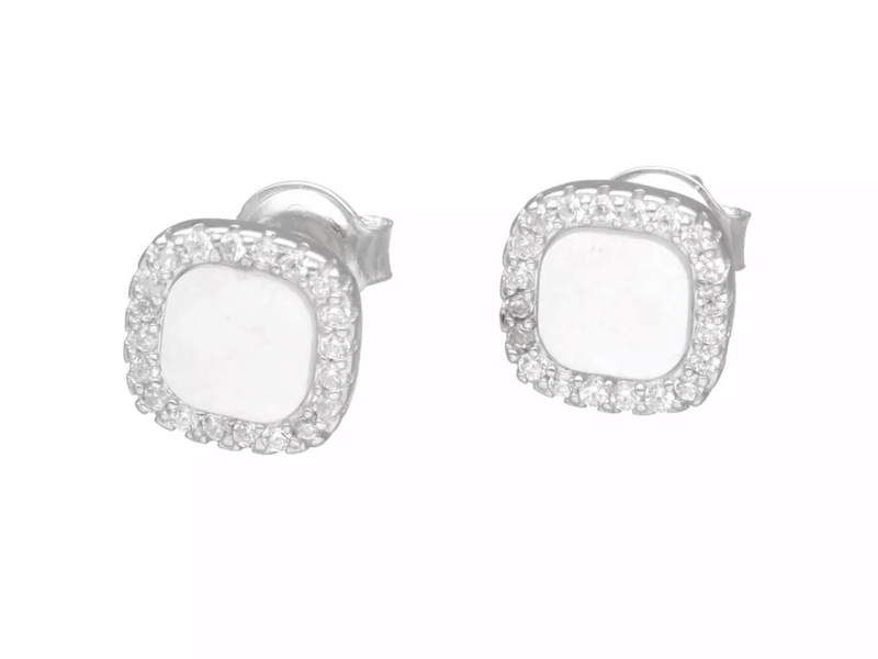 jaka biżuteria do czerwonej sukienki – kolczyki z cyrkoniami i masą perłową jaka biżuteria do czerwonej sukienki – srebrne kolczyki w sztyfcie